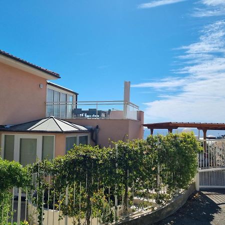 Dernier Etage D'Une Maison Roquebrune-Cap-Martin Luaran gambar