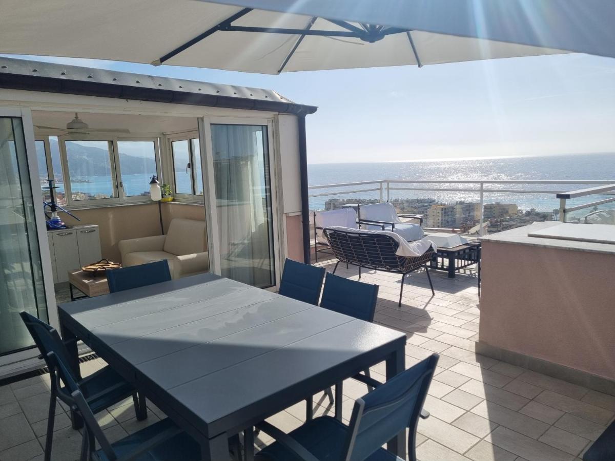 Dernier Etage D'Une Maison Roquebrune-Cap-Martin Luaran gambar