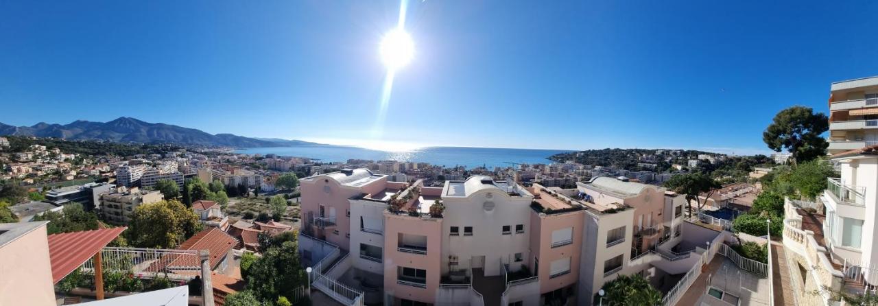 Dernier Etage D'Une Maison Roquebrune-Cap-Martin Luaran gambar